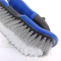 Brosse avec poignée